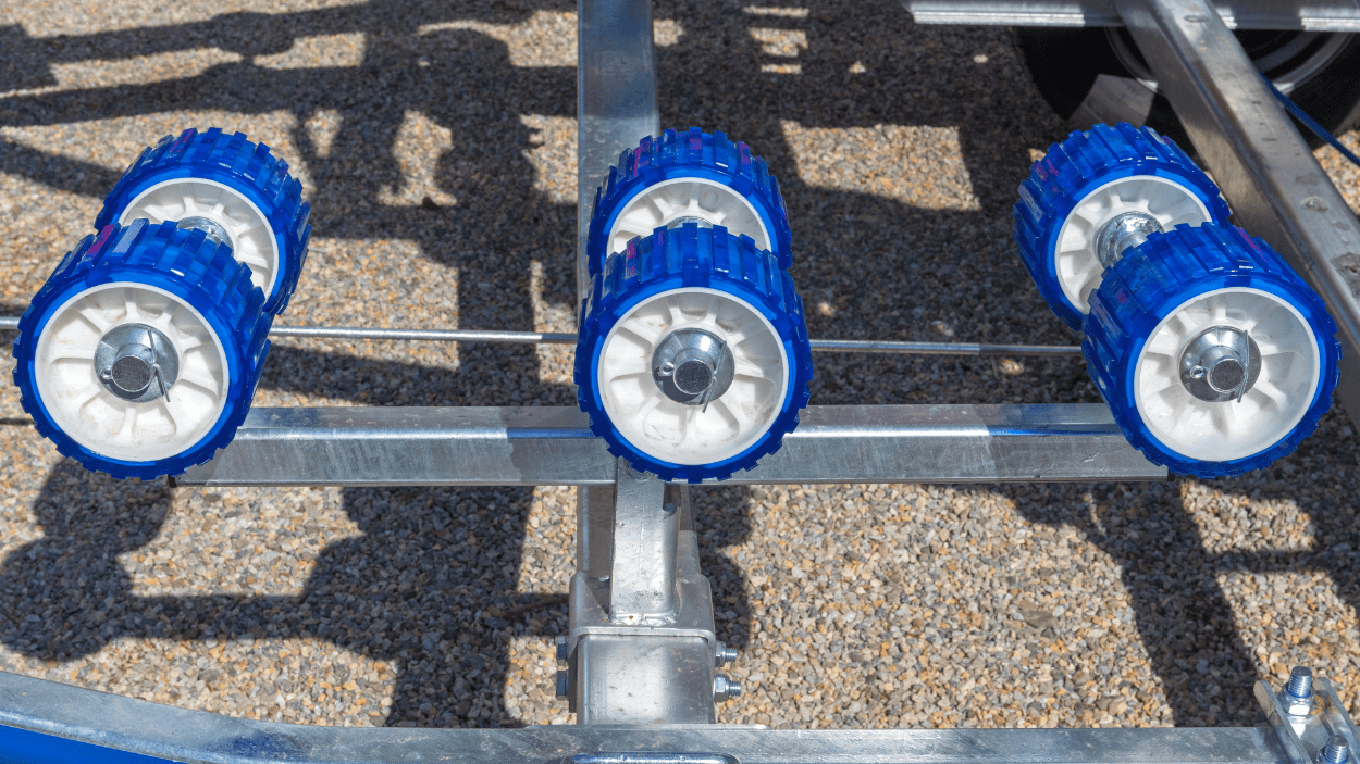 Boat Trailer Rollers vs. Boat Trailer Bunk Boards 'Cuda Powersports