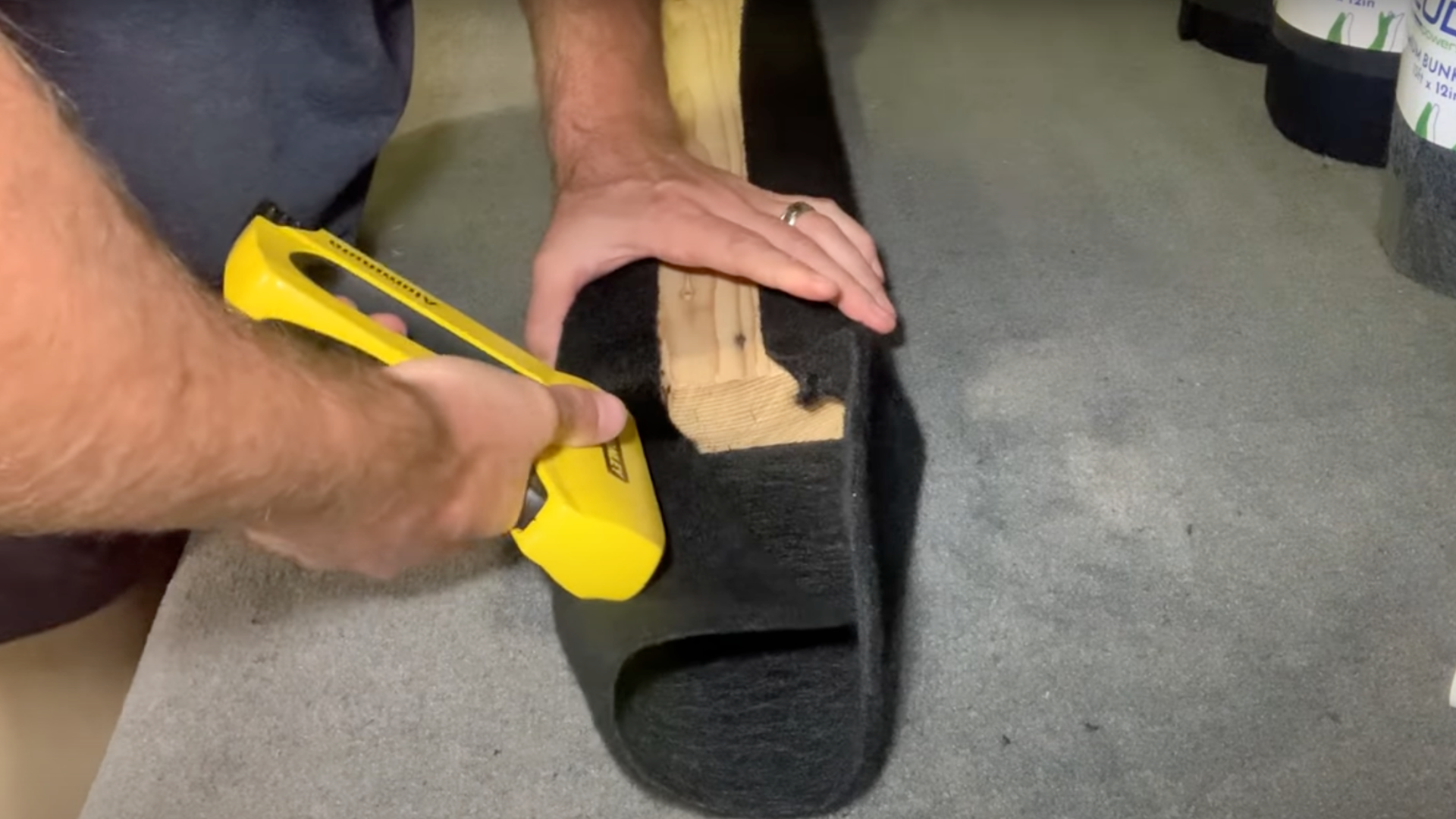 Video How to Wrapping Bunk Carpet on Bunk Boards 'Cuda Powersports